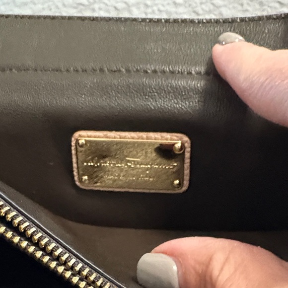 Salvatore Ferragamo Beige Crossbody Bag - Picture 4 of 5